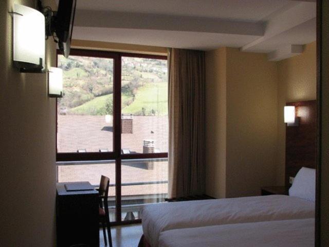 Hotel Ruta De La Plata De Asturias Pola de Lena Luaran gambar